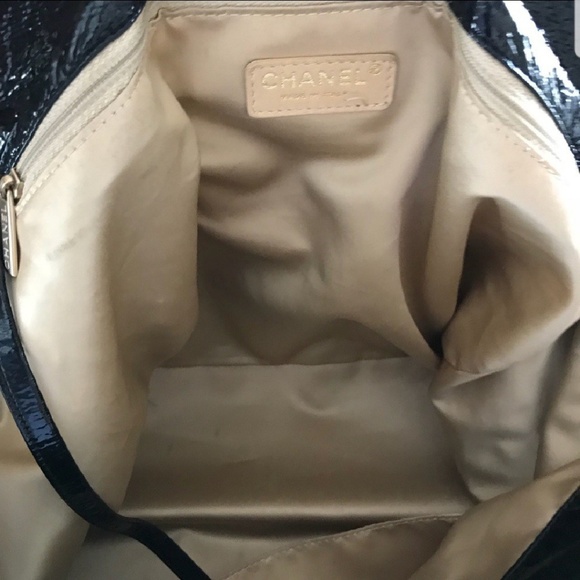 🚫SOLD🚫Authentic Chanel patent leather bag - Picture 3 of 6